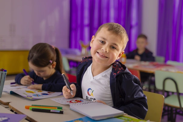 Ensino Bilíngue com abordagem de semi-imersão